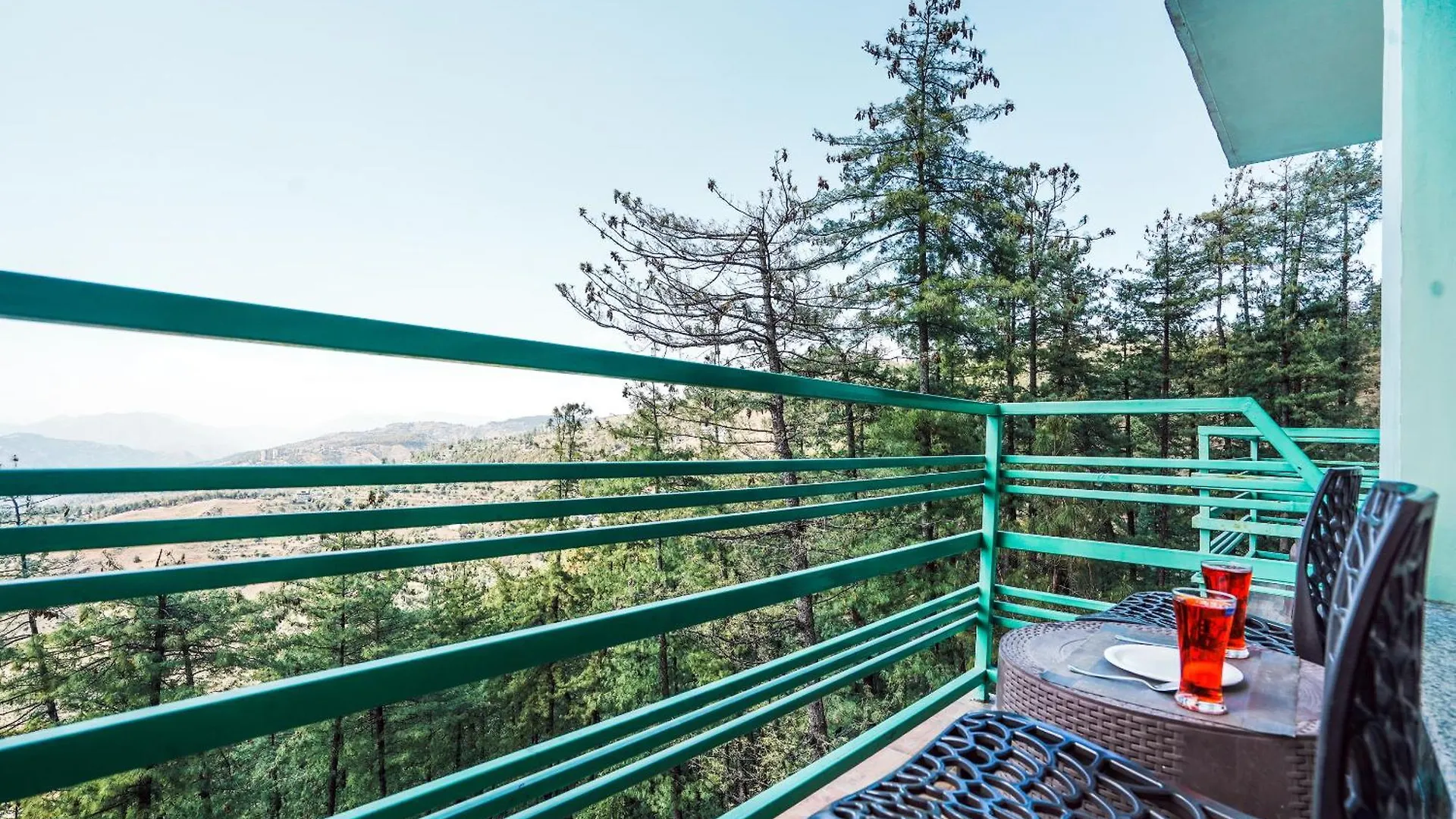 Nature Valley View Resort Mashobra !! Luxury Choice !! Gaming Zone !! Open Terrace !! Big Parking Shimla India