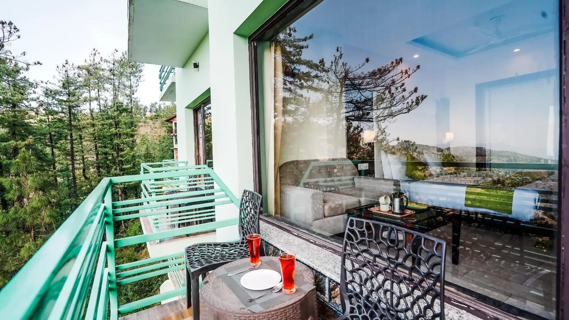 Nature Valley View Resort Mashobra !! Luxury Choice !! Gaming Zone !! Open Terrace !! Big Parking Shimla